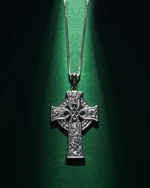 SMALL APOSTLES CELTIC CROSS PENDANT STERLING SILVER S46604.