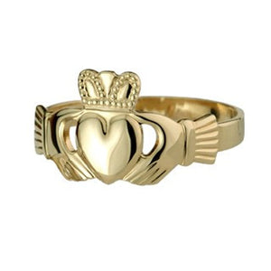 Gold claddagh ring