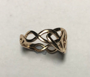 9K Rose Gold Trinity Knot Celtic Band Ring.